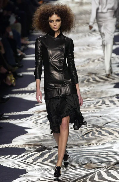 Look 10